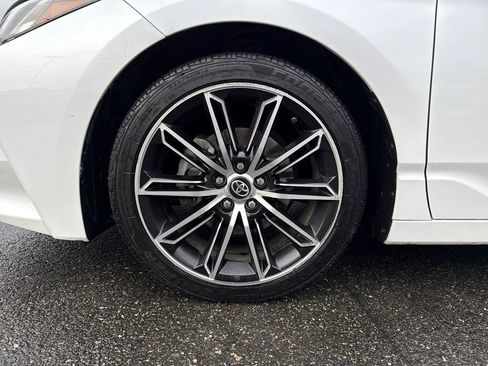 Used 2019 Toyota Avalon Touring image 23