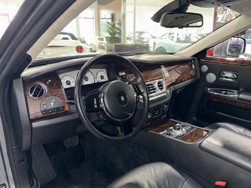 Used 2010 Rolls-Royce Ghost RWD image 15
