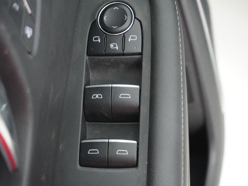 Used 2025 Buick Enclave Sport Touring w/ Power Package image 17