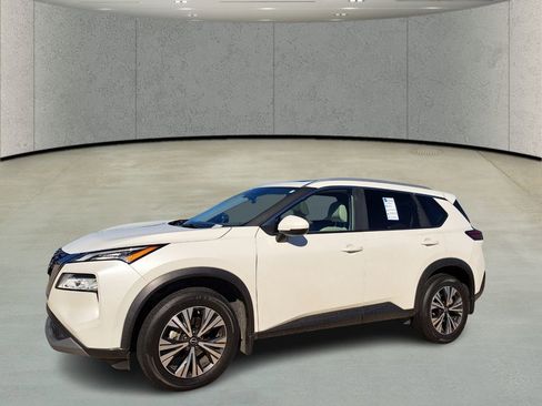 Used 2023 Nissan Rogue SV w/ SV Premium Package image 9