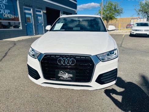 Used 2018 Audi Q3 2.0T Premium w/ Convenience Package FWD image 2