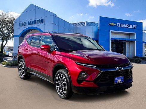 Used 2025 Chevrolet Blazer RS image 3