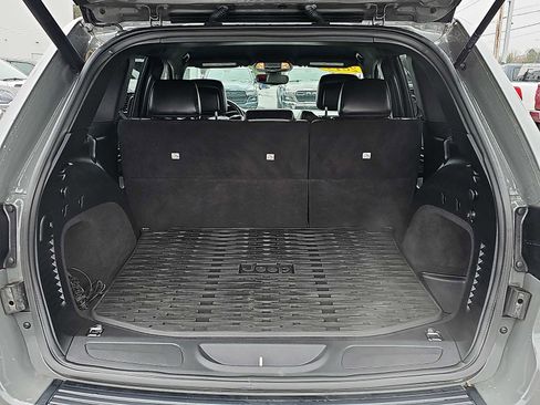 Used 2019 Jeep Grand Cherokee Altitude AWD/4WD image 28