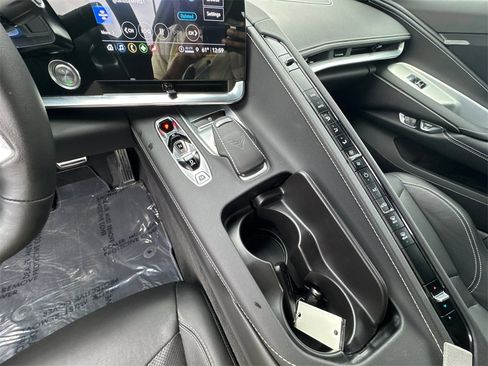 Used 2021 Chevrolet Corvette Stingray Coupe w/ 1LT image 25