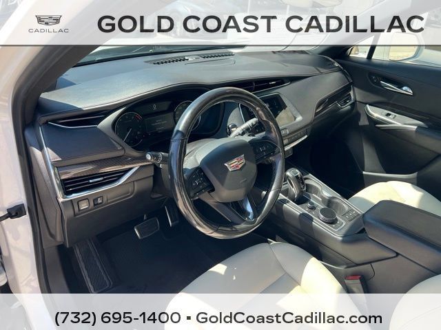 Used 2019 Cadillac XT4 Sport w/ Cold Weather Package FWD image 18