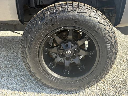 Used 2011 GMC Sierra 3500 Denali AWD/4WD image 9