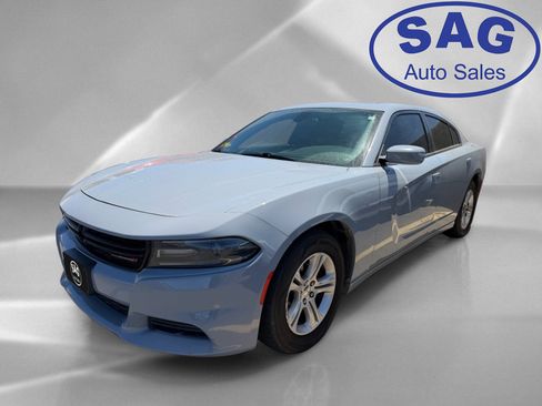 Used 2021 Dodge Charger SXT w/ Leather Interior Group RWD image 5