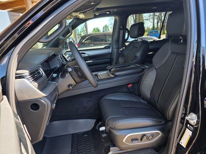 New 2026 Jeep Grand Wagoneer 4WD