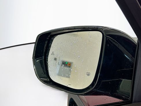 Used 2023 Jeep Grand Cherokee Limited image 16