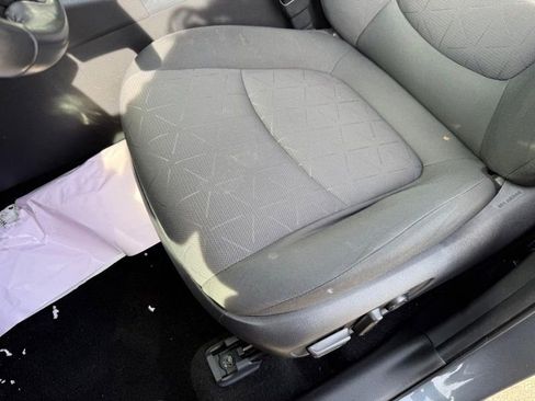 Used 2019 Toyota RAV4 XLE w/ Convenience Package AWD/4WD image 16