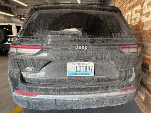 Used 2024 Jeep Grand Cherokee Limited 4xe image 14