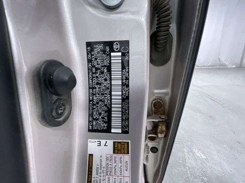 Used 2018 Toyota Prius Prime Plus image 25