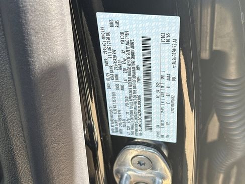 New 2025 Lincoln Corsair Reserve w/ Equipment Group 202A image 26