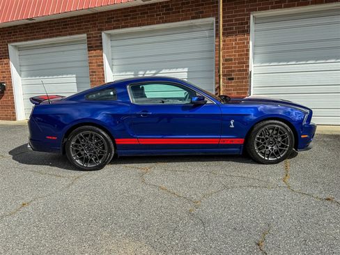 Used 2014 Ford Mustang Shelby GT500 w/ Equipment Group 821A image 35