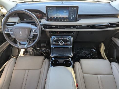 Certified 2022 Lincoln Nautilus Reserve w/ Equipment Group 201A image 15