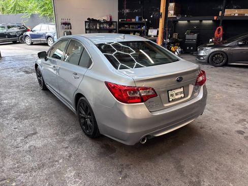 Used 2017 Subaru Legacy 2.5i Premium w/ Moonroof Package AWD/4WD image 5