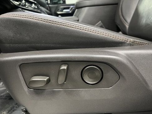 Used 2025 GMC Sierra 3500 AT4 w/ AT4 Premium Plus Package image 25