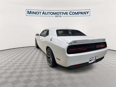 Used 2015 Dodge Challenger SRT image 6