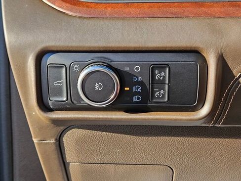 Used 2024 Ford Explorer King Ranch w/ Technology Package image 27