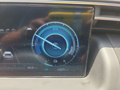 Certified 2024 Hyundai Tucson Limited AWD/4WD image 36