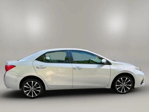 Used 2018 Toyota Corolla SE FWD image 5
