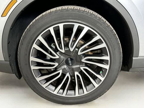 Used 2021 Lincoln Corsair Reserve image 8