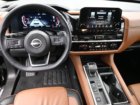 Used 2024 Nissan Pathfinder Platinum w/ Cargo Package image 22