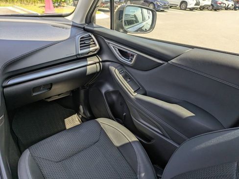Used 2023 Subaru Forester Premium AWD/4WD image 18