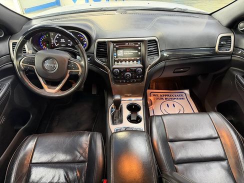Used 2017 Jeep Grand Cherokee Overland AWD/4WD image 22