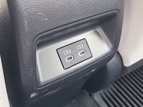 Used 2024 Toyota Corolla LE FWD image 10