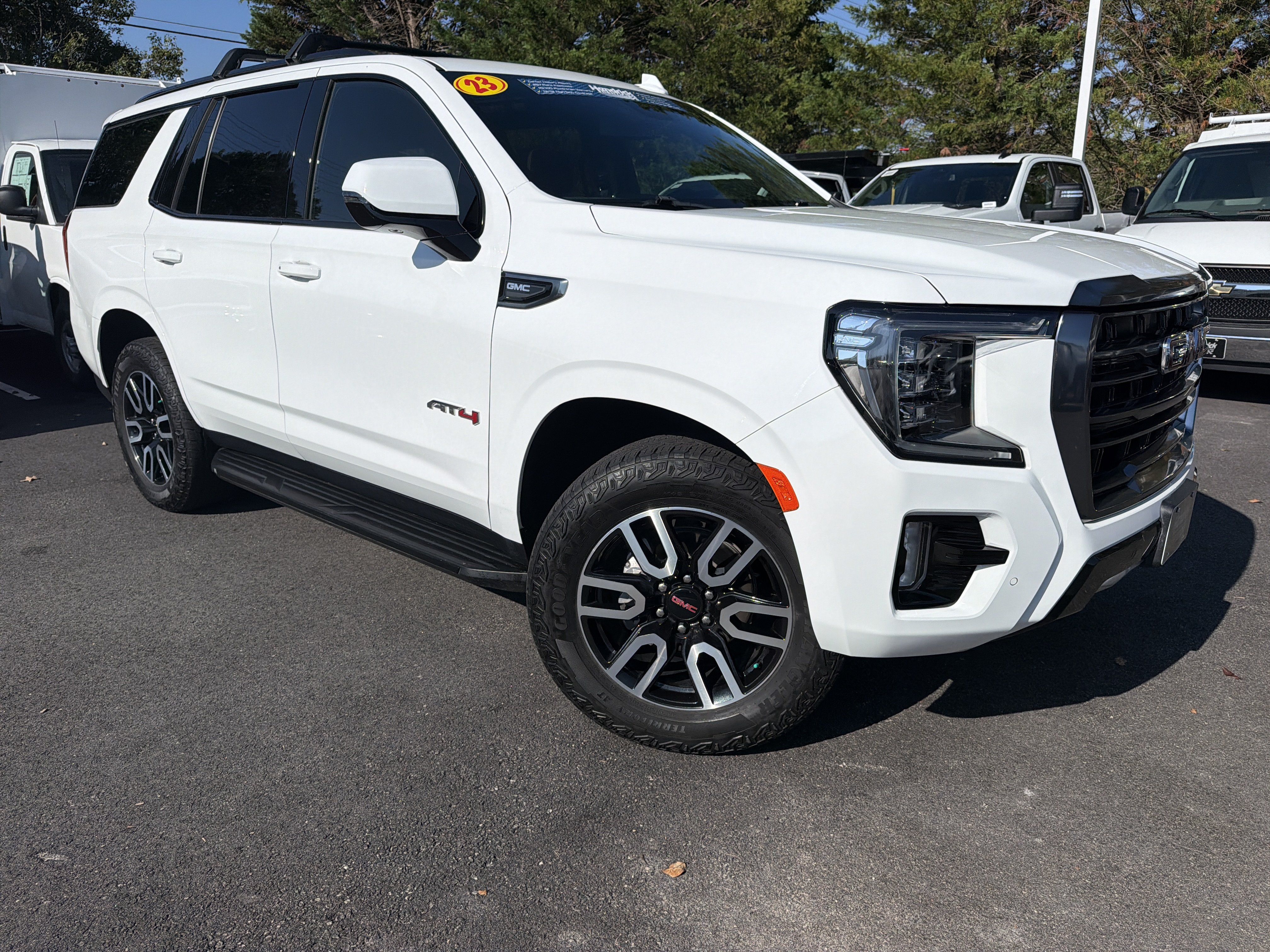 Used 2024 GMC Yukon AT4 AWD/4WD image 2