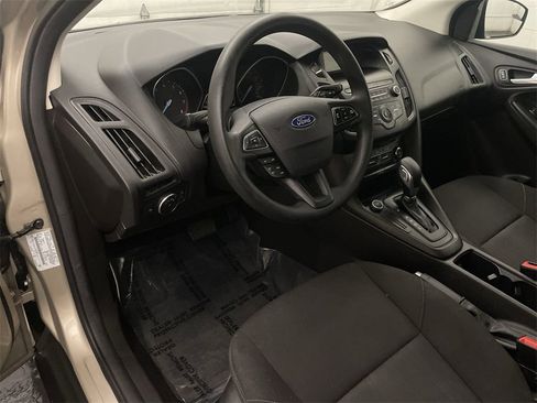Used 2018 Ford Focus SE image 4