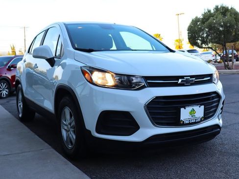 Used 2020 Chevrolet Trax LS FWD image 18