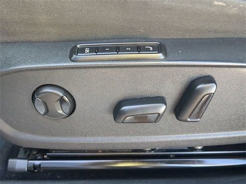 Certified 2021 Volkswagen ID.4 Pro S w/ Gradient Package image 21