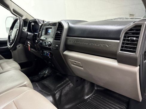 Used 2021 Ford F550 4x4 Crew Cab Super Duty w/ Power Equipment Group image 20