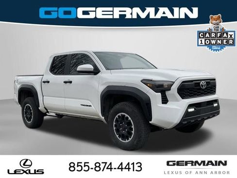 Used 2024 Toyota Tacoma TRD Off-Road image 10