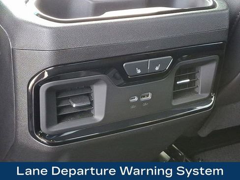 Used 2025 GMC Sierra 2500 AT4 image 15