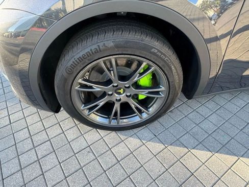 Used 2024 Tesla Model Y Long Range RWD image 28