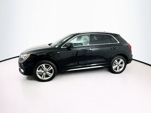 Used 2023 Audi Q3 2.0T Premium w/ Convenience Package AWD/4WD image 4