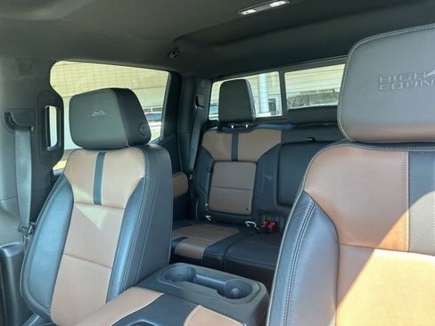 Used 2019 Chevrolet Silverado 1500 High Country w/ Technology Package image 34