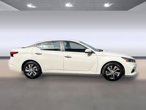 Used 2022 Nissan Altima 2.5 S image 8