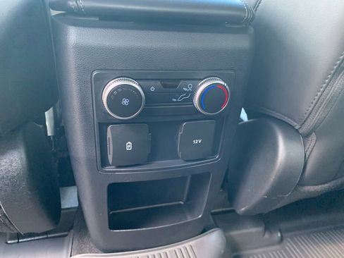 Used 2021 Ford Explorer XLT w/ Equipment Group 202A image 28