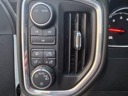 Used 2023 Chevrolet Silverado 2500 LT w/ Convenience Package image 17