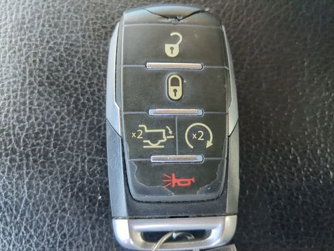 Used 2021 RAM 1500 Laramie image 31