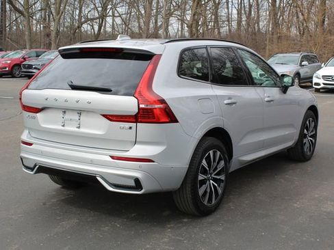 Used 2024 Volvo XC60 B5 Plus image 3