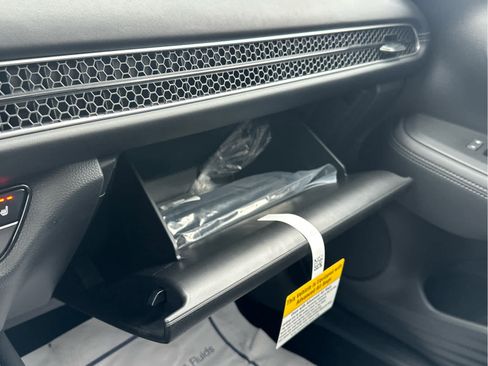 New 2026 Honda HR-V EX-L image 37