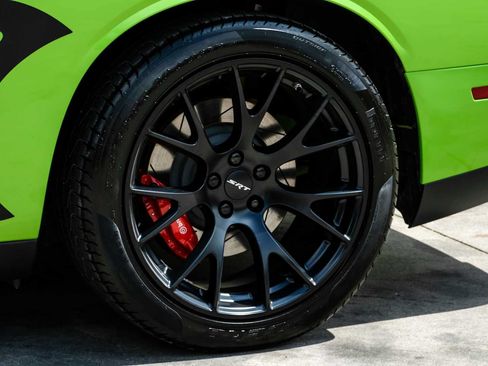 Used 2015 Dodge Challenger SRT Hellcat RWD image 47