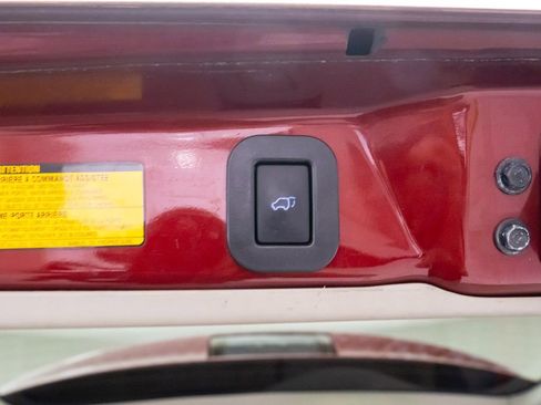 Used 2015 Toyota Sienna XLE image 31