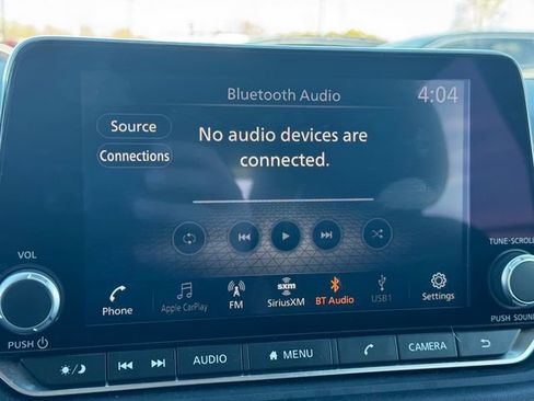 Used 2025 Nissan Rogue SV image 34