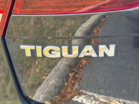 Used 2019 Volkswagen Tiguan S w/ Driver Assistance Package FWD image 28